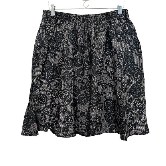 SILK Pull On Lace Printed Mini Skirt Sz L Black/Blue Boho Preppy Party Biz NEW - Picture 3 of 7
